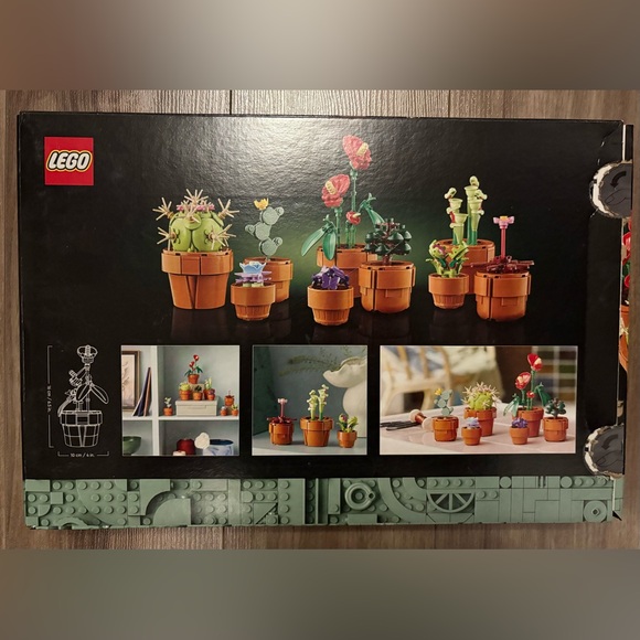 Lego Tiny Plants Set - Picture 4 of 5
